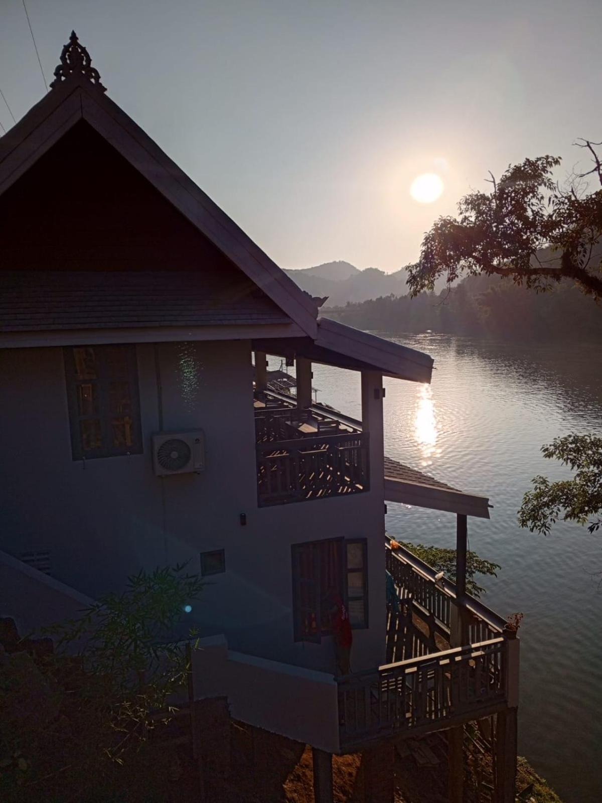 Dokchampa River View Villa Nong Khiaw Ngoại thất bức ảnh
