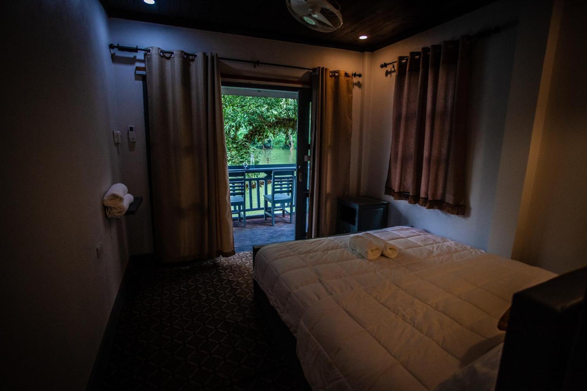 Dokchampa River View Villa Nong Khiaw Ngoại thất bức ảnh